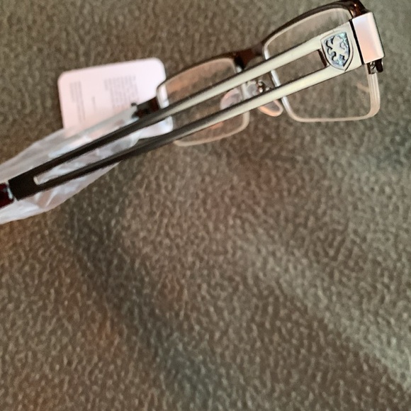 NWT Men’s Khan sleek innovative design glasses. Small scratch on left lens. - Picture 5 of 7